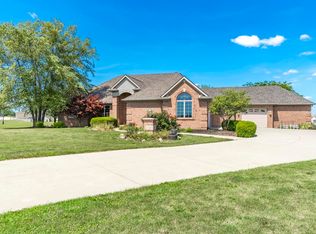 23331 Woodburn Rd, Woodburn, IN 46797