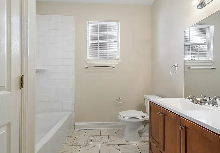 2408 Oak Pl — Photo 8