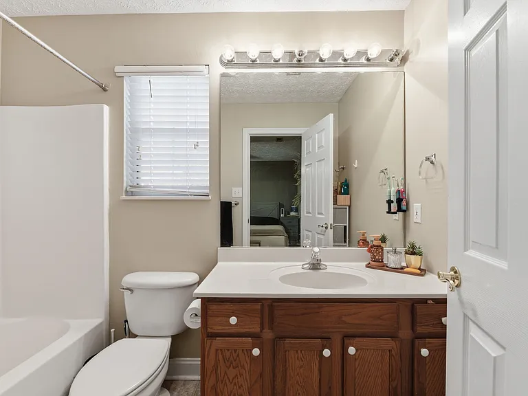 8400 Lesley Marie Ln — Photo 17