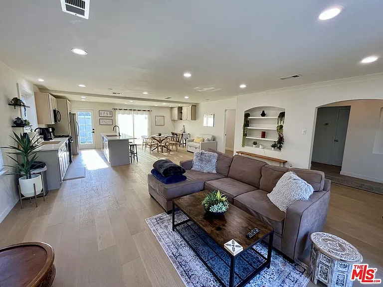 1825 Stearns Dr — Photo 28