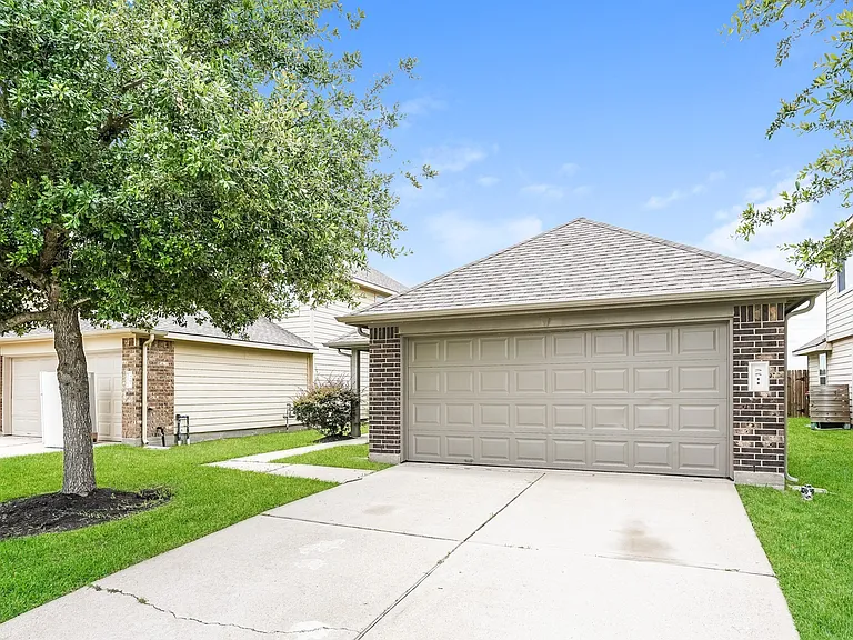 5511 Long Arbor Ln — Photo 3