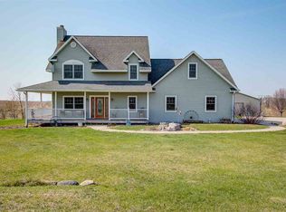 W625 King Rd, Brooklyn, WI 53521