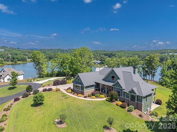 2nd image of 398 Mapleton Ln