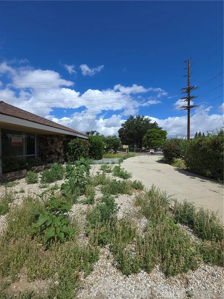 Building Photo - 1508 Magnolia Ave