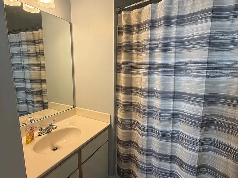 Arlington Apartments — Photo 41