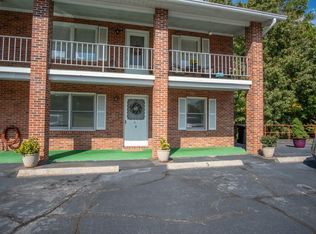 80 White Oak St APT 3, Franklin, NC 28734