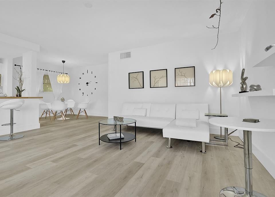 1st image of 4111 NE 21st Way #201
