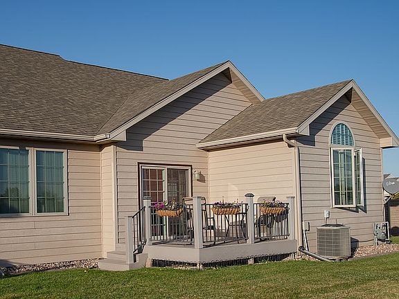 3rd image of 1122 Sandstone Dr
