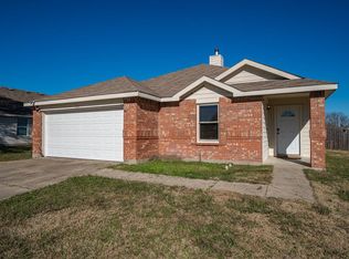 120 Live Oak Ln, Terrell, TX 75160