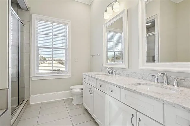 2328 Valence St #UPPER — Photo 14