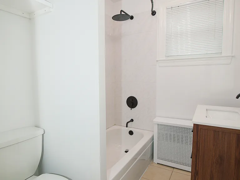 18 Everett Ave #4 — Photo 11