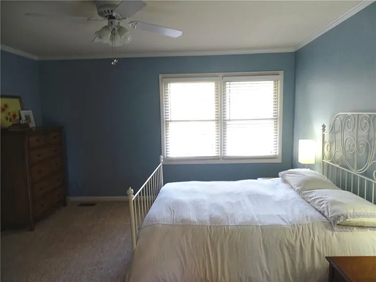 410 Forestgate Ct — Photo 14