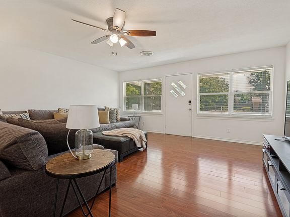 5th image of 2201 Lake Coves Dr