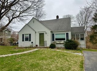 216 Washington Rd, Barrington, RI 02806