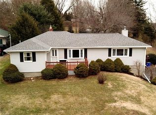 1085 Etter Rd, Mogadore, OH 44260