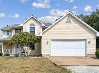 5713 Grassy Ln, De Soto, MO 63020