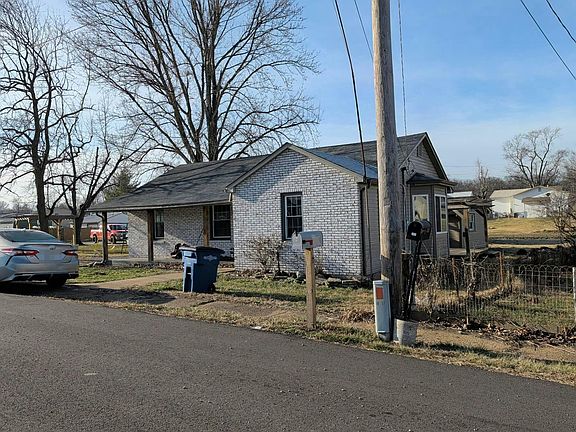 2nd image of 205 S Jackson St