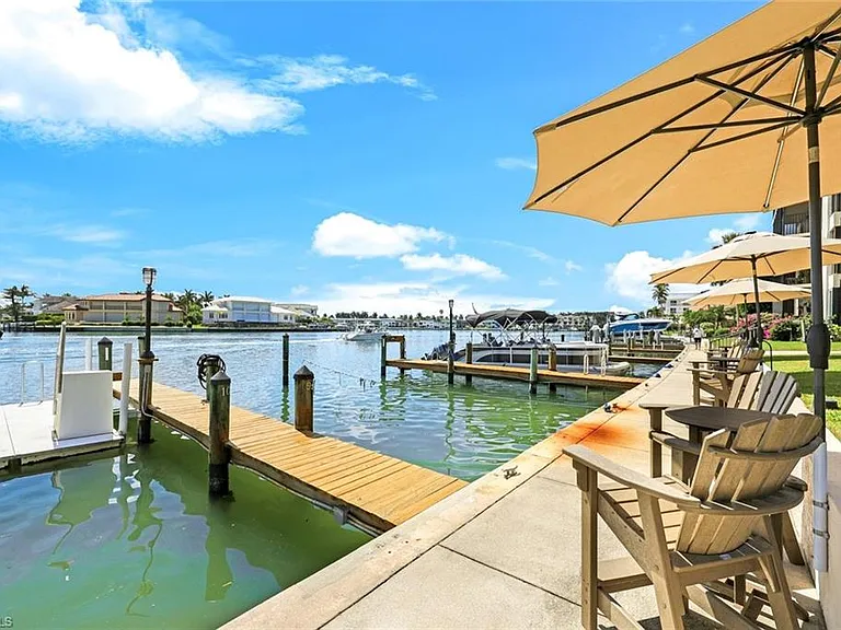 3200 Gulf Shore Blvd N #112 — Photo 28