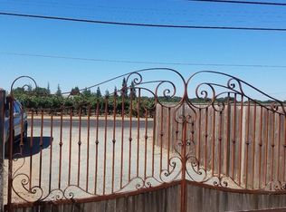 790 W Woodbridge Rd, Lodi, CA 95242