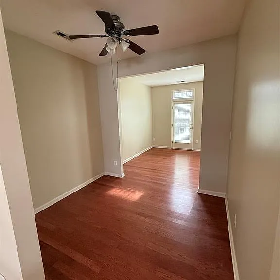 13820 Hill St — Photo 9