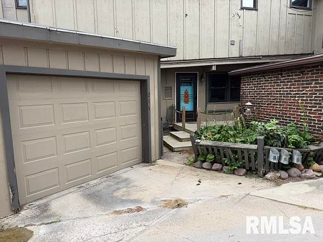 1st image of 6600 S 6th St #215