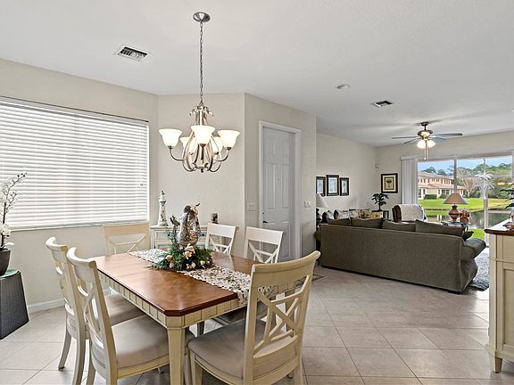 5th image of 2542 Stockbridge Sq SW #2542