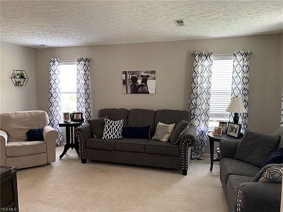 2nd image of 300 Huntsford Dr