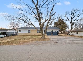 3813 Limestone Rd, Bartlesville, OK 74006