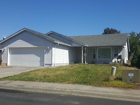 3rd image of 216 Candis Dr