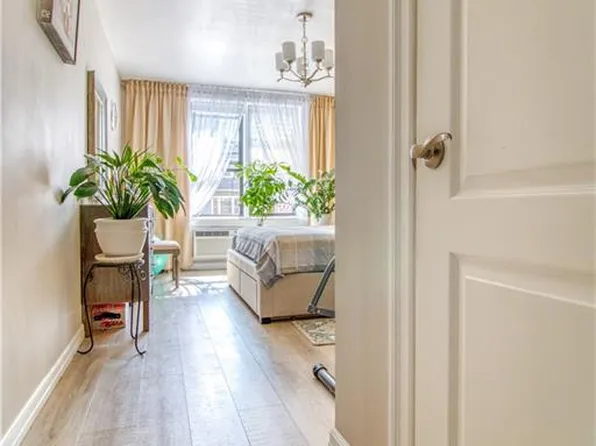 145 Lincoln Avenue image 3 of 18