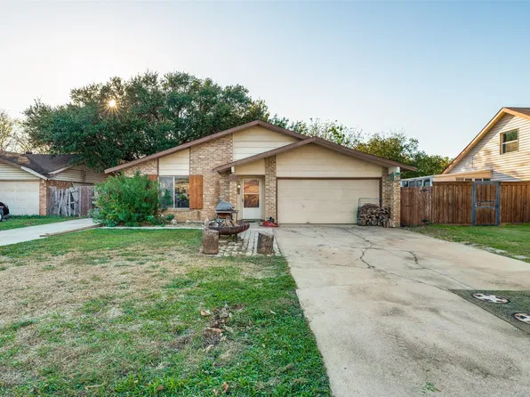 5305 Countess Ct, Lake Dallas, TX 75065