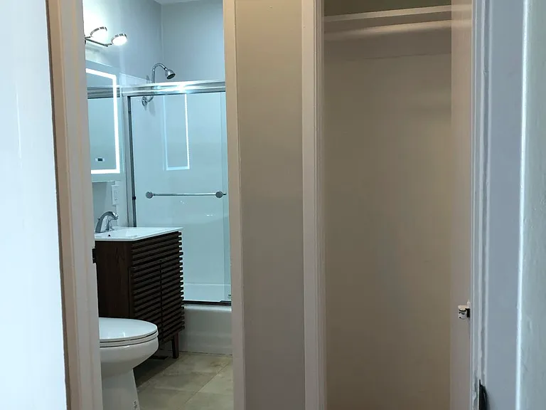 120 Roswell Ave #9 — Photo 45