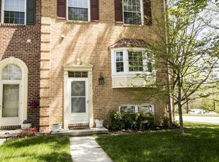 1 Valley Crossing Cir, Cockeysville, MD 21030