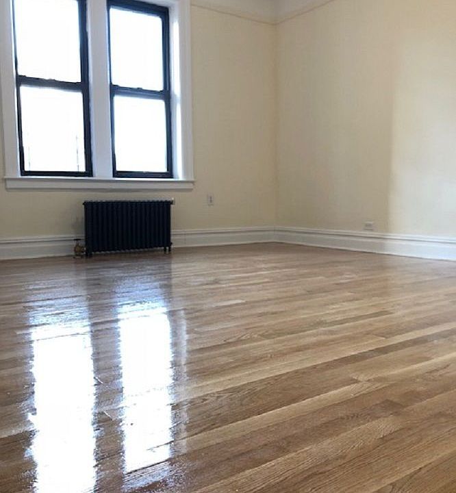 1st image of 824 W 176th St APT 2G
