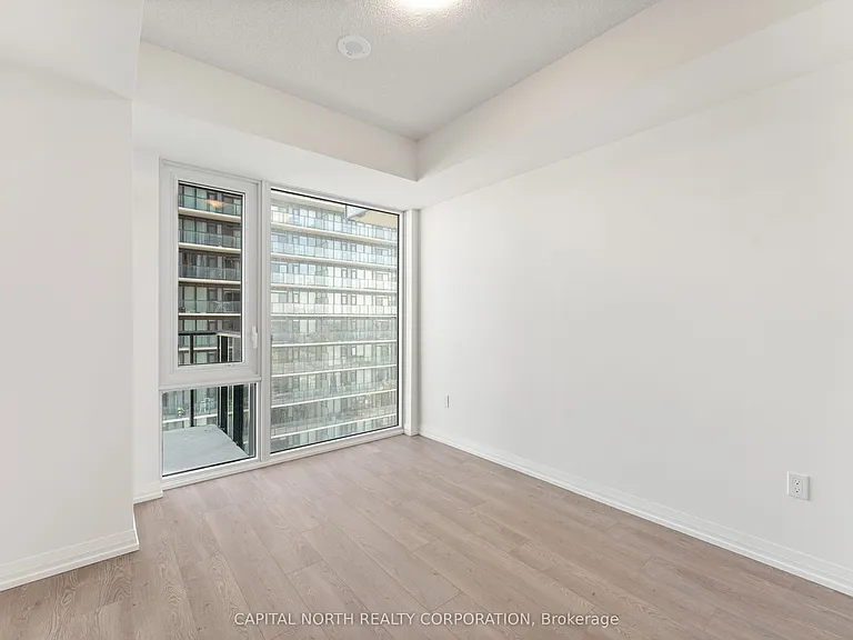 27 Korda Gate #1101 — Photo 19