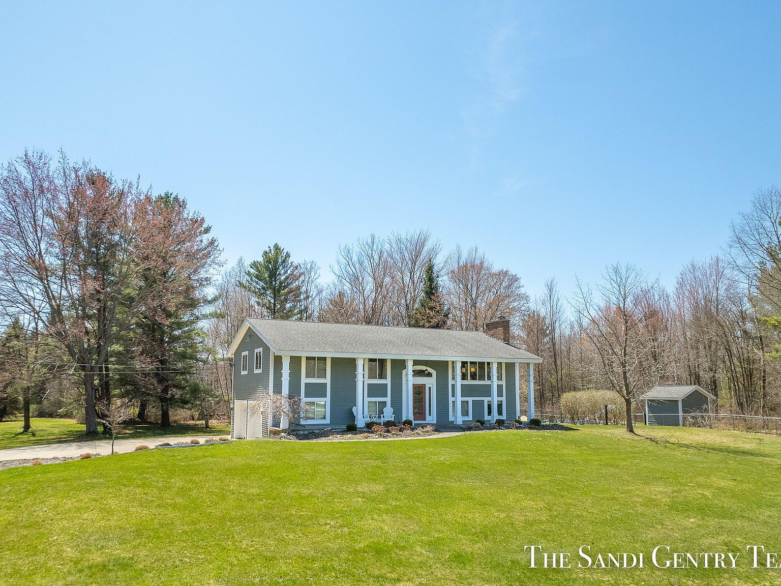 18076 Hickory St, Spring Lake, MI 49456 Zillow