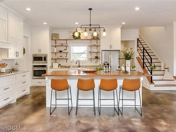 3rd image of 12932 Walter Lee Cir N