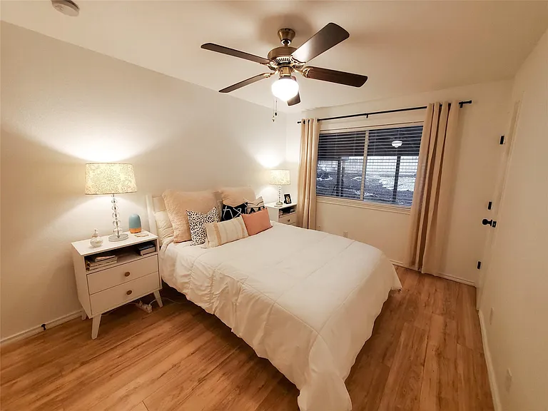924 Acorn Oaks Dr #A — Photo 9