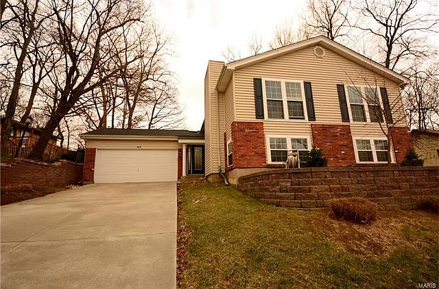 1st image of 418 Holly Garden Ct