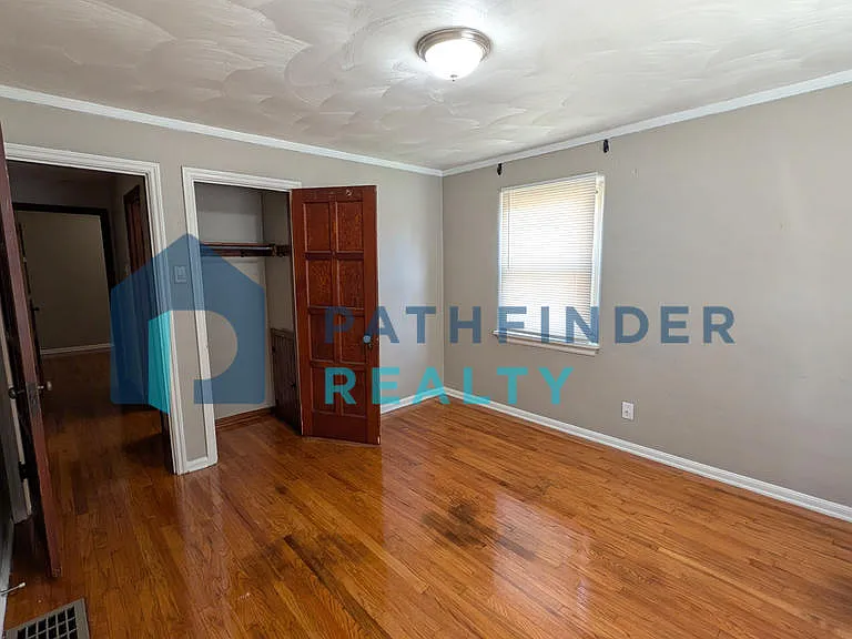 53 W Maplewood Ave — Photo 13