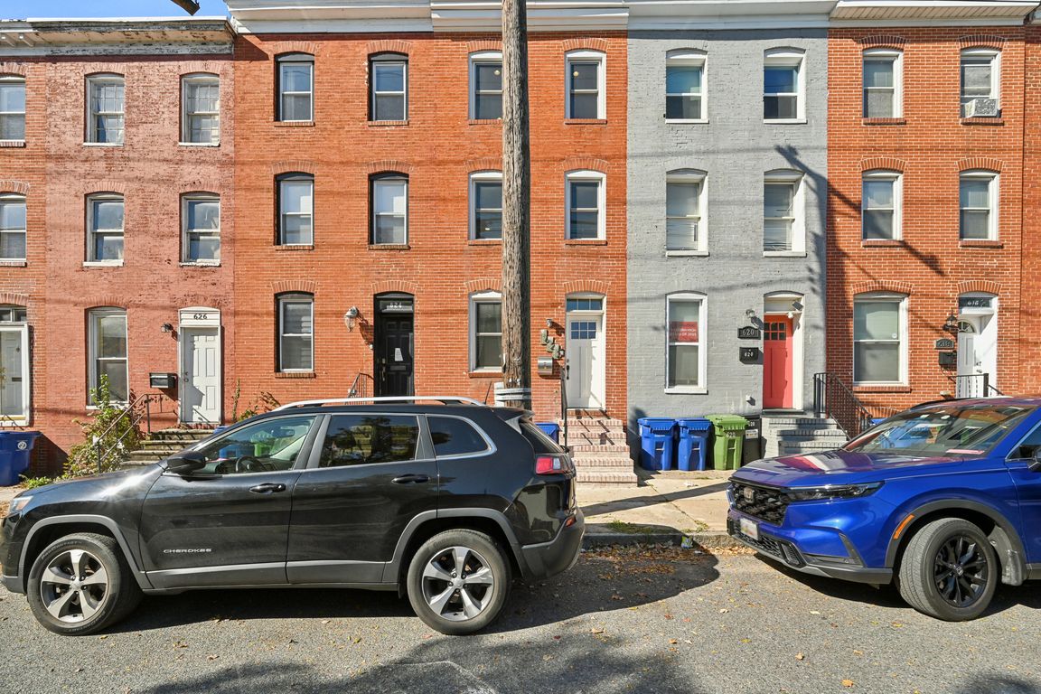 Scott St-S2210-001.jpg