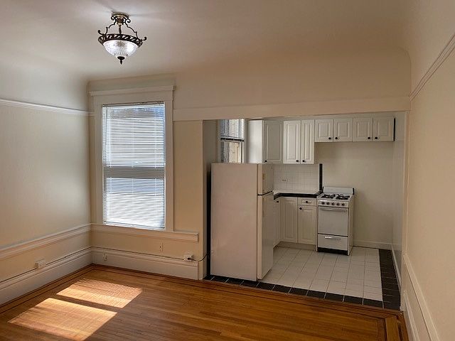 1st image of 1067 Valencia St #8
