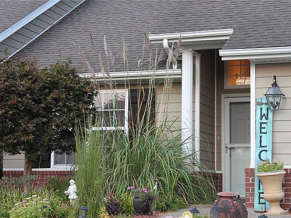 3rd image of 3101 Belmont Ave