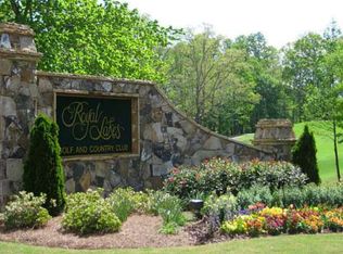 4405 Park Royal Dr, Flowery Branch, GA 30542