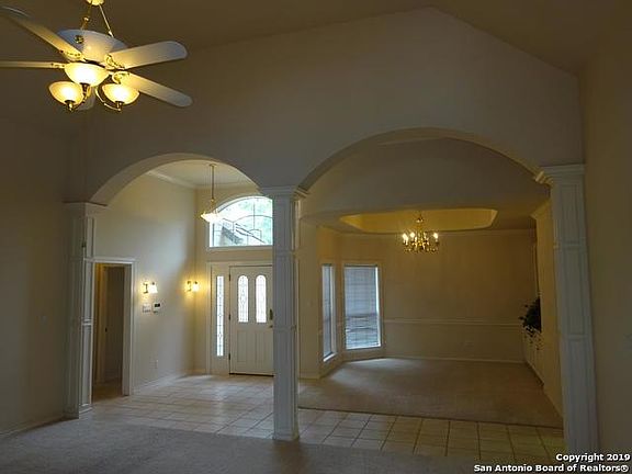 3rd image of 68 Campden Cir