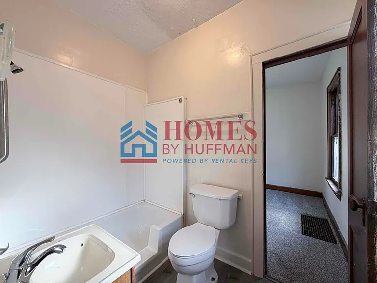 1116 Marshall Ave — Photo 12