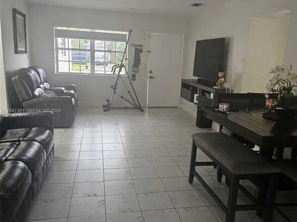 8930 SW 197th Ter, Cutler Bay, FL 33157