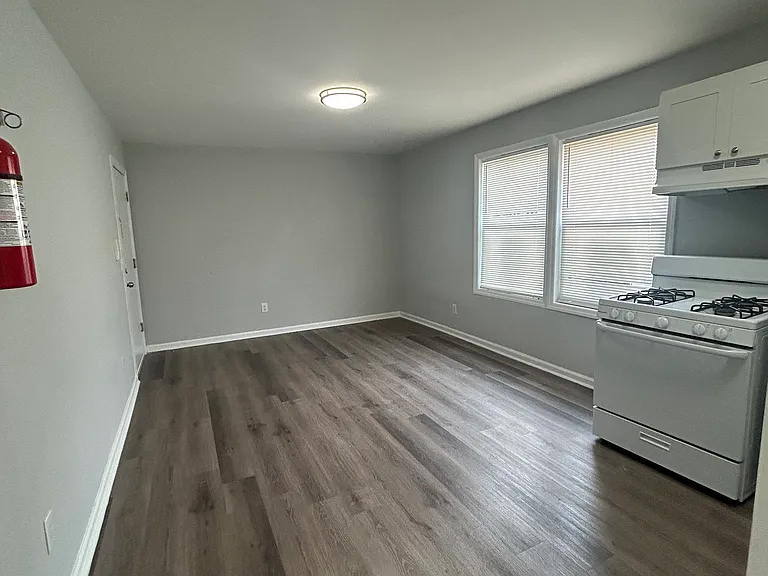 130 N Main St #5 — Photo 12