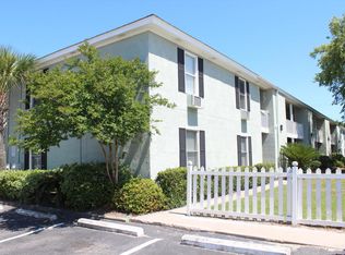 2057 Middle St APT 14, Sullivans Island, SC 29482