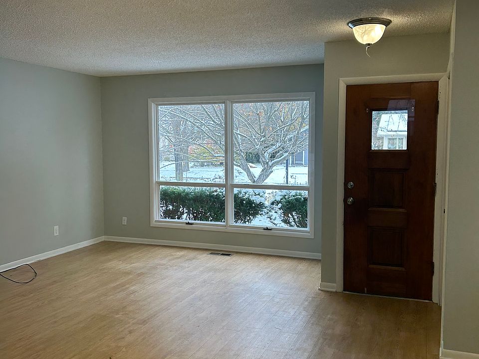Living and dining room area